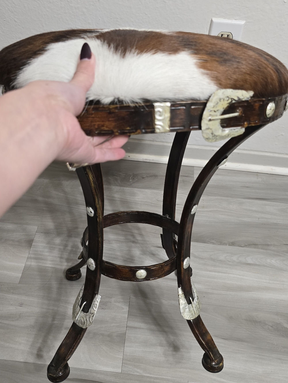 Western Cowhide Belt Foot Stool - Picture 10 of 14